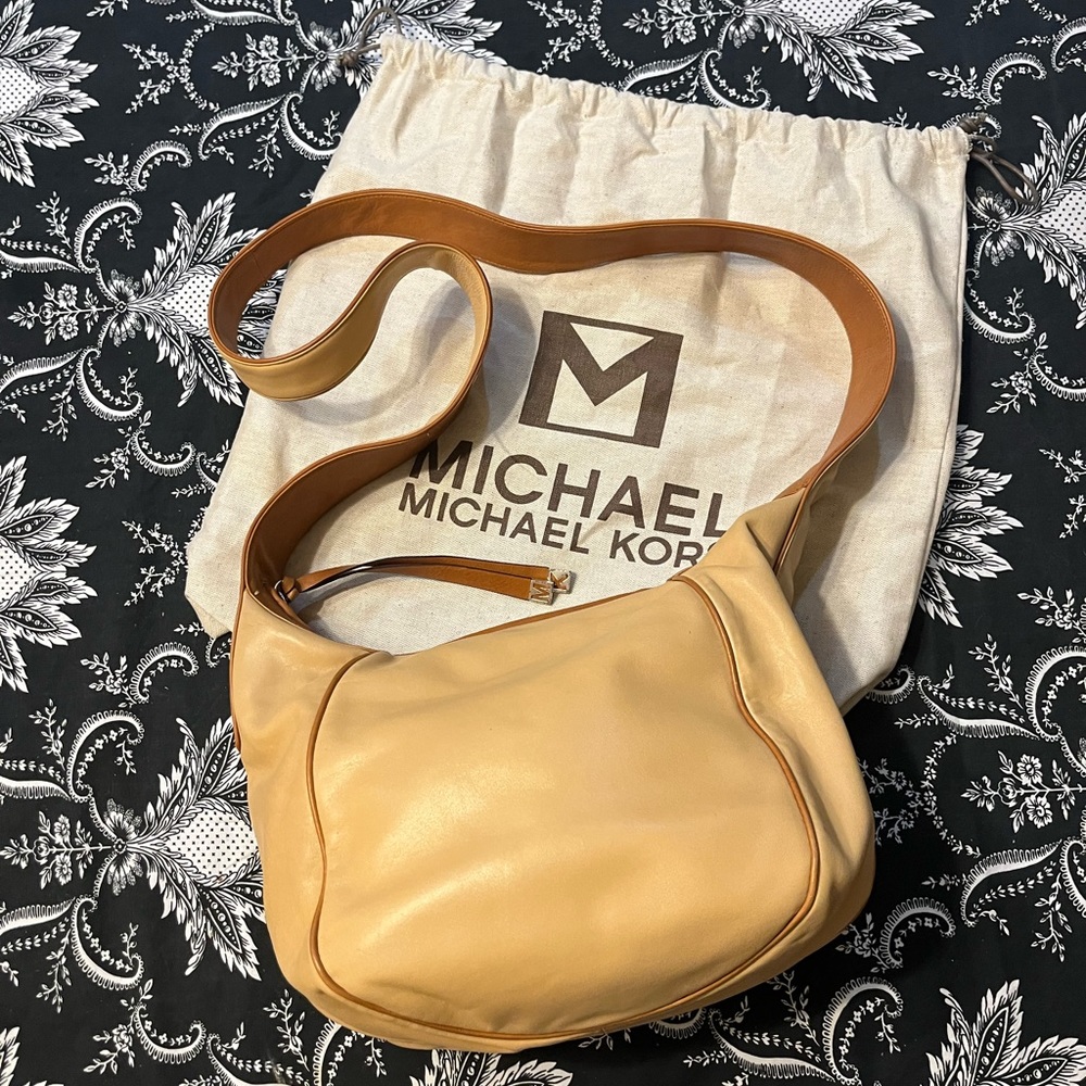 Perfect condition beige leather Michael Kors cross-body bag!